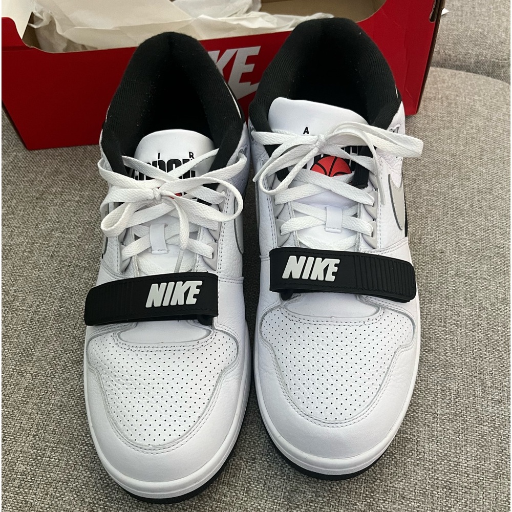 Men Nike Air Force size 13, like new